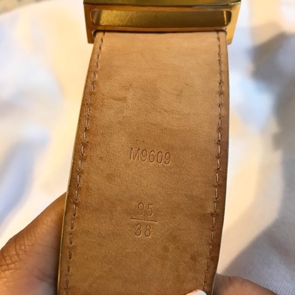 Louis Vuitton authentic belt - Picture 7 of 7